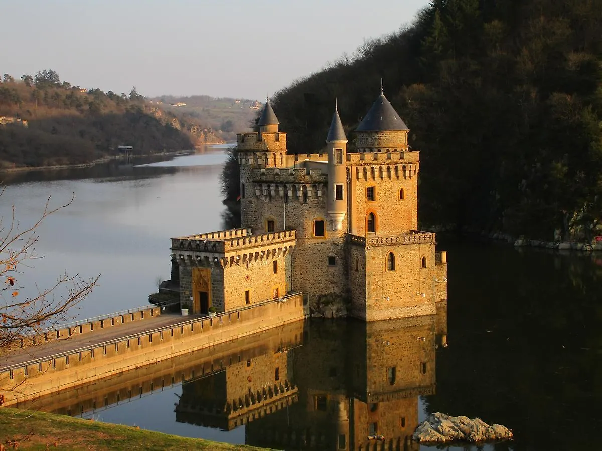 Dom wakacyjny Gite La Grange Des Clarines Cordelle Francja